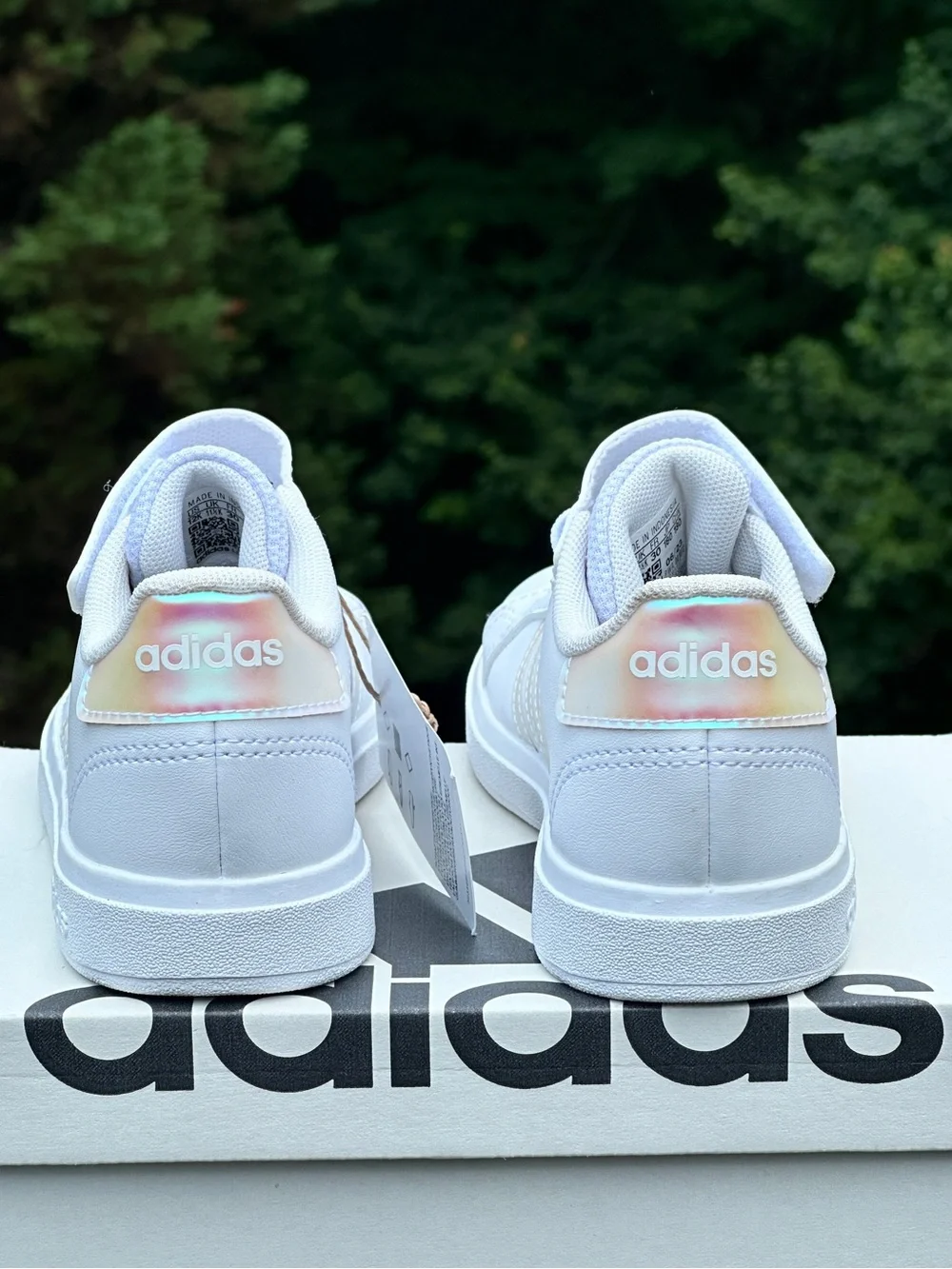 NEW Adidas Unisex Little Kids Grand Court 2.0 Low Casual Sneaker Youth 12K (12C)